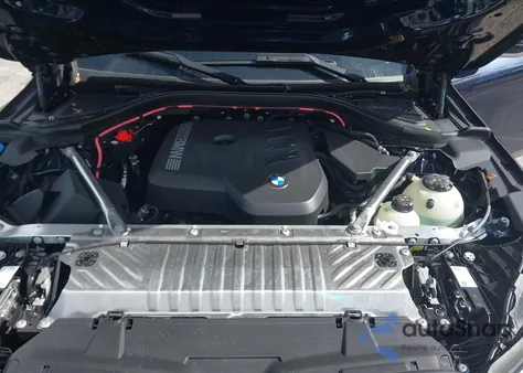 2026 BMW X3 30 xDrive z USA, uszkodzony, nr VIN 5UX53GP0XT9197897